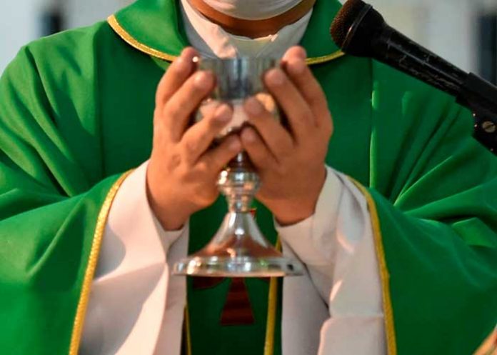 Iglesia de Colombia revela lista de sacerdotes acusados de pederastia