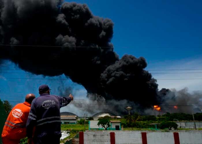 Continúa labor de Cuba con apoyo de Venezuela y México para mitigar incendio