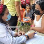 Feria de salud en el barrio Batahola Norte, Managua, Nicaragua