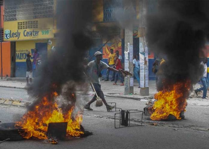 Un muerto y 11 heridos durante protesta por los precios de alimentos en Haití
