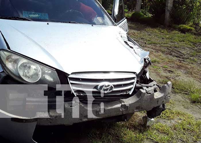 Accidente de tránsito con taxi y moto en Jalapa, Nueva Segovia