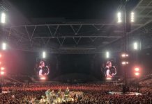 Coldplay e invitados emocionaron con homenaje a Olivia