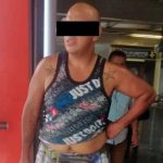 Por andar de "rabo verde" le arrancan la oreja en el metro de México