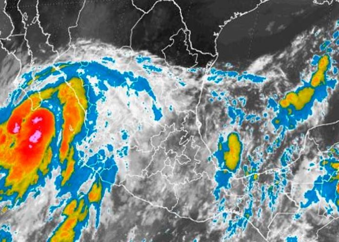 Vigilan formación de depresión tropical al suroeste del Golfo de México