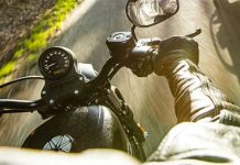 Imagen referencial de una motociclista