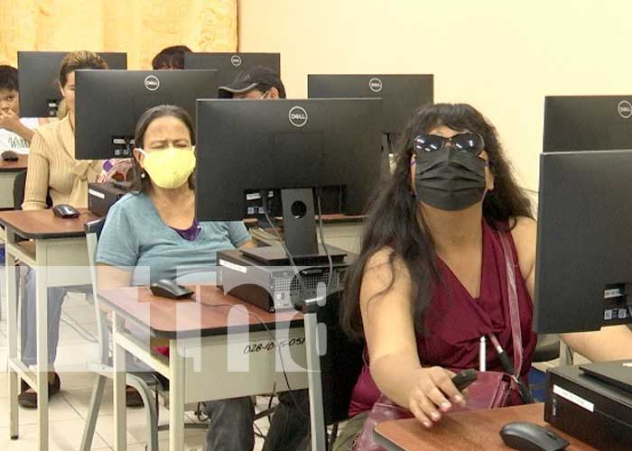 Apertura de cursos de inglés con el INATEC en Nicaragua para personas con discapacidad visual