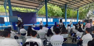 Charlas sobre nutrición deportiva en un colegio de Managua