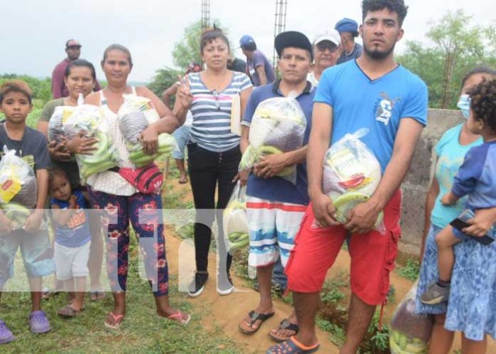 Paquetes solidarios para familias de pescadores en Nagarote, León