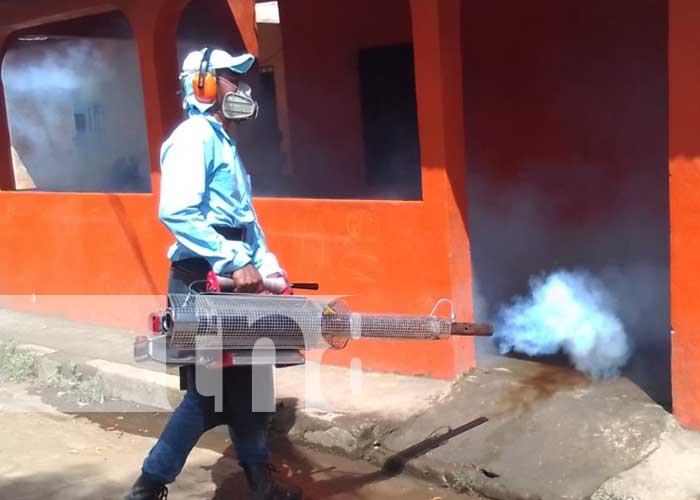 Jornada de fumigación contra el dengue en Rivas