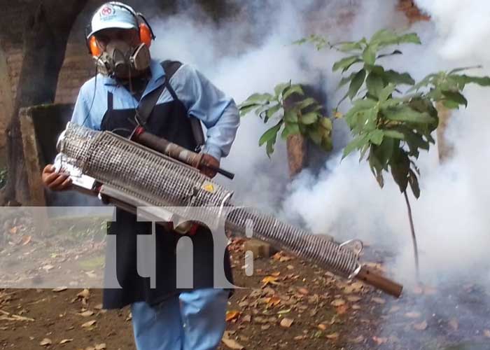 Jornada de fumigación contra el dengue en Rivas