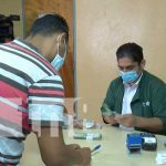 Trabajadores del Estado de Nicaragua reciben el pago adelantado
