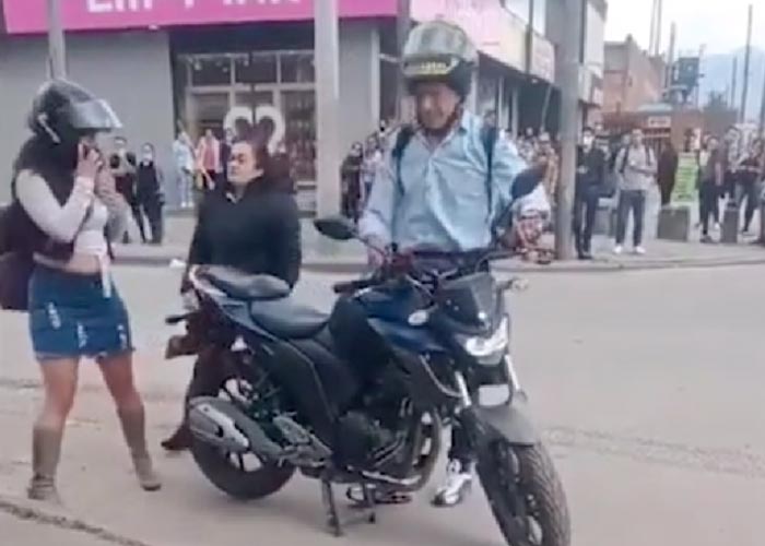 Su frustración era que la dueña de la moto era ella