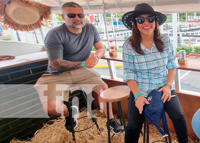 Bus turístico del Puerto Salvador Allende se une a las festividades del hípico 