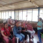 Entrega de financiamiento de Usura Cero para mujeres en Bonanza