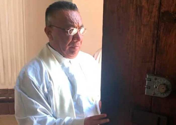 Meten tras los barrotes a sacerdote de Venezuela por violar a una menor