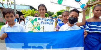 Estudiantes de Managua participan en desfile en saludo al mes patrio