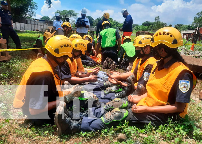 40 aspirantes a bomberos participaron en ejercicios demostrativos en Nicaragua