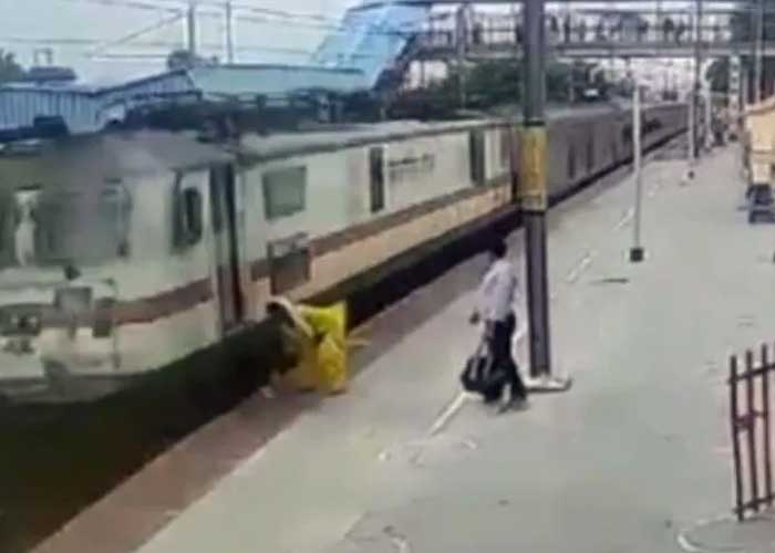 ¡Se burló de la muerte! Mujer se salva de ser arrollada por tren 2 veces (VIDEO)