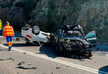 Dos muertos y tres heridos en un accidente múltiple en Santiago, España