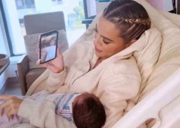 Khloé Kardashian y su hijo nacido de un vientre en alquiler