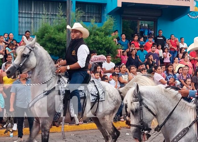 Desfile hípico en Matagalpa en saludo a la Virgen de La Merced