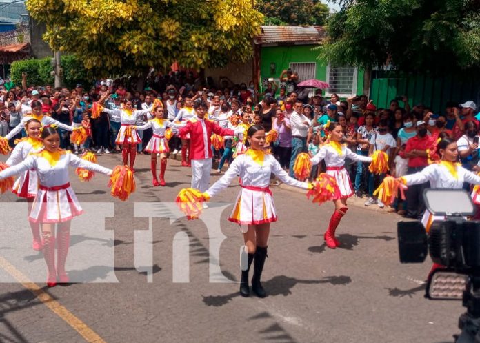 D-II de Managua rinde homenaje a la patria al son la lira y el tambor