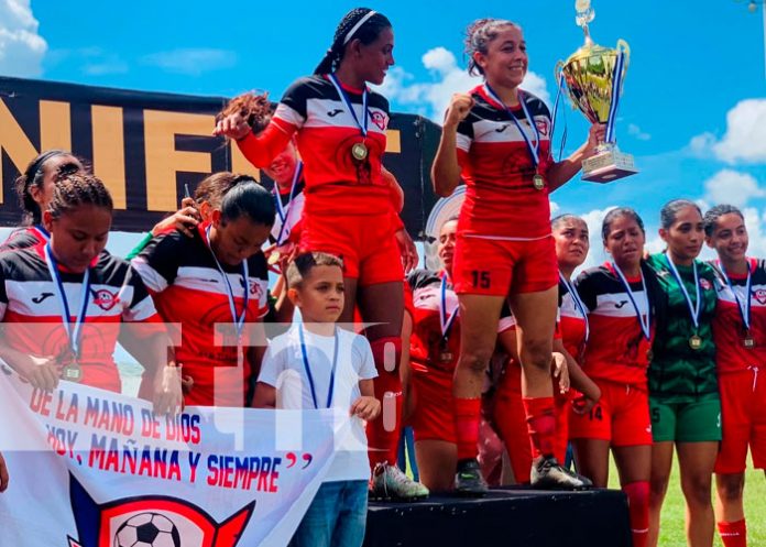 Madriz tiene representación en primera división del fútbol femenino