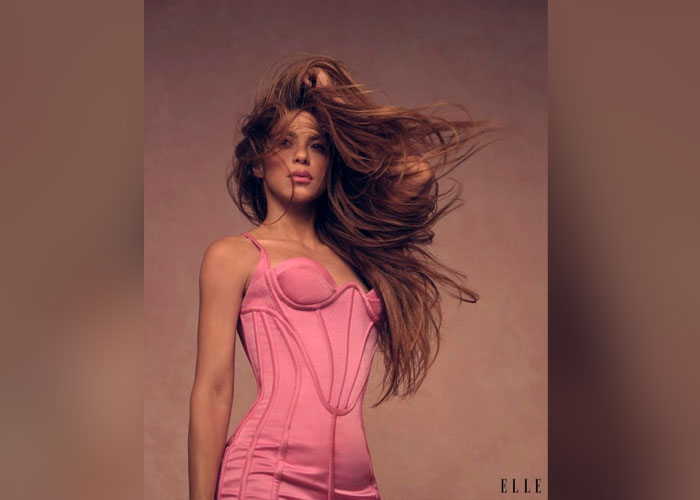Shakira sorprende con sesión de fotos como mujer soltera