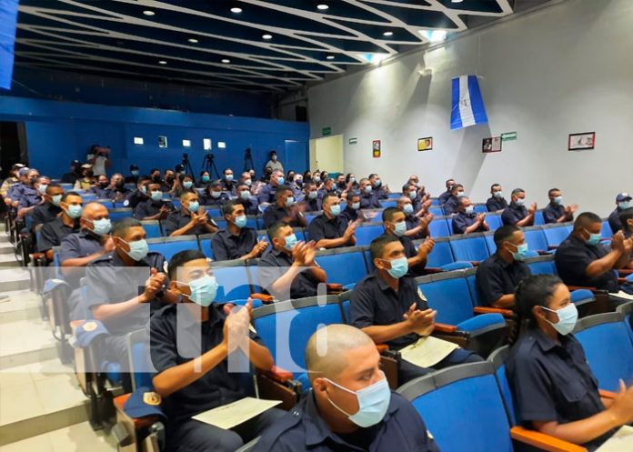 Nicaragua cuenta con 40 nuevos bomberos para servir a la población