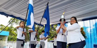 Nicaragua entrega antorcha de la libertad a Costa Rica