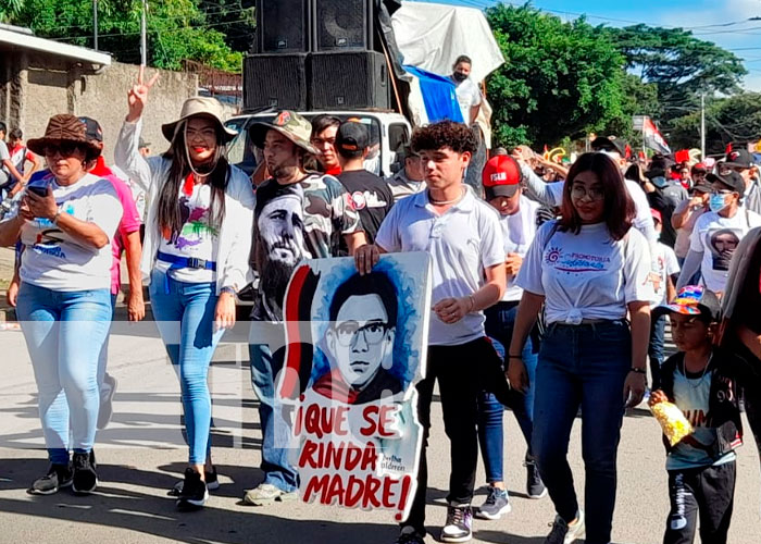 Managua celebra multitudinaria caminata en saludo a las fiestas patrias