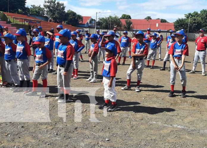 Nueva academia de béisbol infantil en San Judas, Managua
