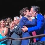 'Un beso' entre Harry y Nick es el detonante en las redes