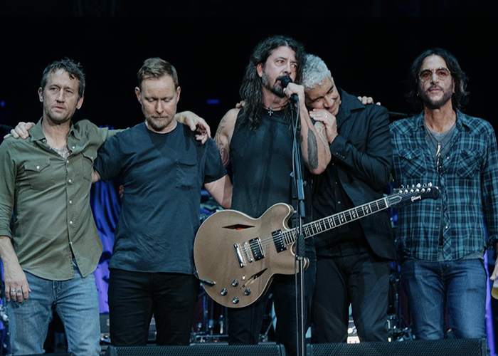 Foo Fighters: Emoción, llanto y sorpresa en el concierto de regreso en homenaje a Taylor Hawkins