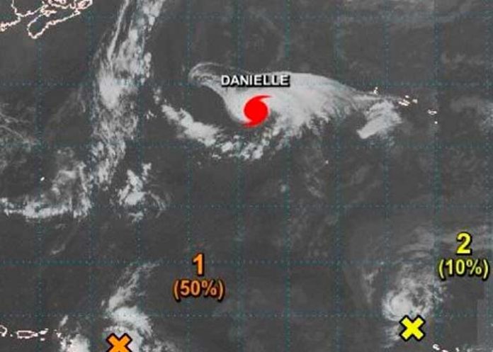 Tormenta tropical Danielle se convirtió en huracán categoría 1