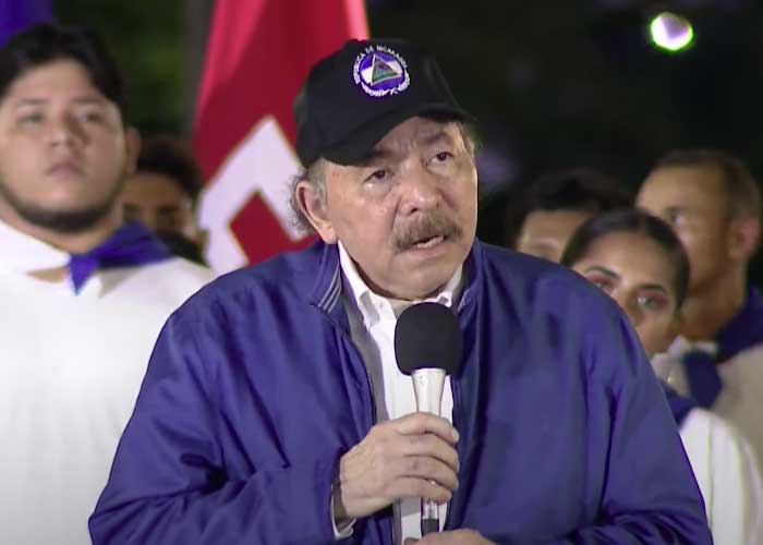 Acto central por el Desfile Escolar, presidido por el Comandante Daniel Ortega, presidente de Nicaragua