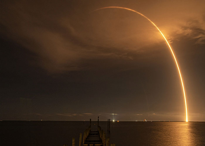 El increible regreso del Falcon 9 de Space X (Fotos y Video)