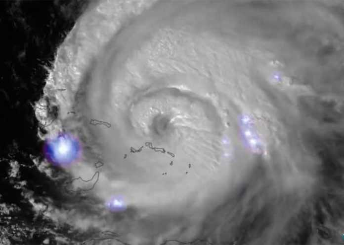 Fiona continúa su camino catastrófico a las Bermudas como huracán categoría 4