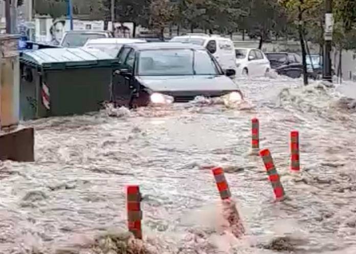 Apocalíptica tormenta en Grecia deja las calles convertidas en ríos