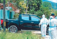 ¡Violencia sin control! Falsos policías masacran a tiros a pareja en Honduras