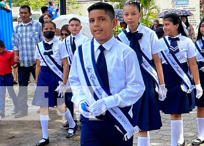 Al ritmo de bandas rítmicas, Jalapa celebra la Independencia de Centro América