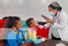 Atención de clínica móvil en Jocote Dulce, Distrito I de Managua