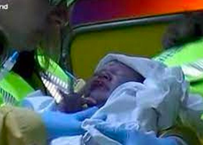 Mujer de 31 años ha dado a luz en un carro