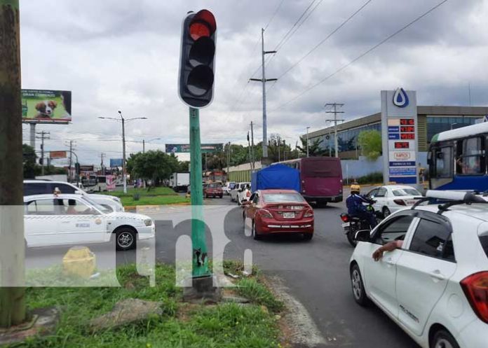 Mortal accidente de tránsito en semáforos de Lozelsa, Managua