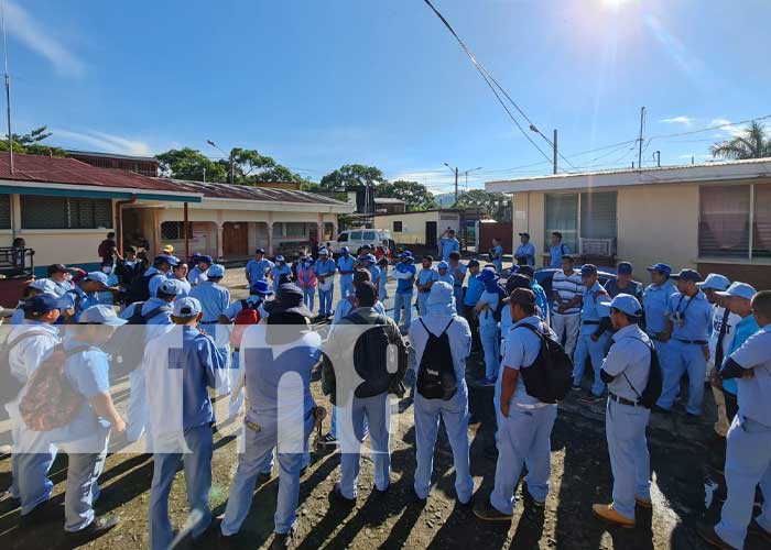 Labores de fumigación casa a casa en Matagalpa