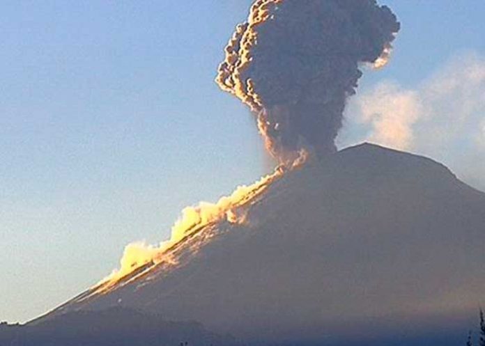 ¡Agonizantes días en México! En alerta tras caída de ceniza del Popocatépetl