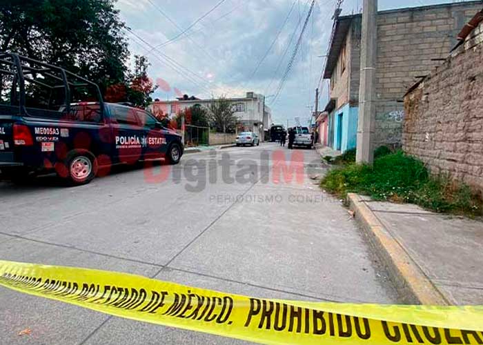 Encuentran una fosa clandestina en el patio de una Casa en Toluca