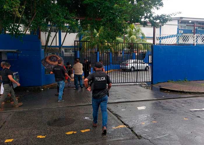 Balacera en una escuela en Panamá dejó a un estudiante muerto y dos heridos