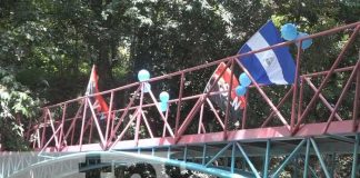 Inauguración de puente peatonal en Río Blanco