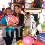 La Ruleta Ganadora de Crónica TN8 premio a una recepcionista en el mercado Mayoreo